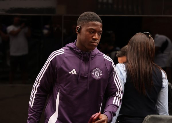 Refuse to release people this summer! The 20-year-old Menu made 8 appearances in the Premier League and made 0 starts. He was worth 45 million and only played 170 minutes.